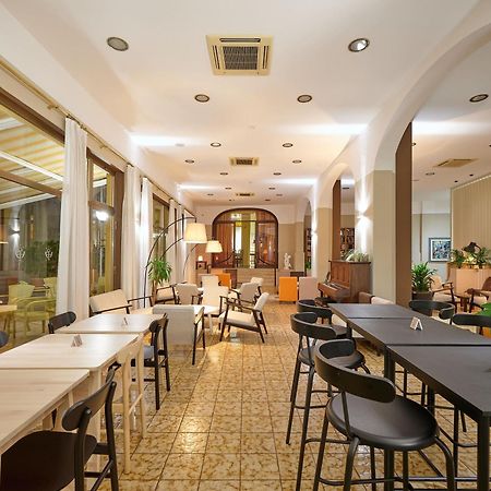 Hotel Bisesti ***S Garda  Exterior photo