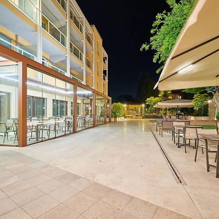Hotel Bisesti ***S Garda  Exterior photo