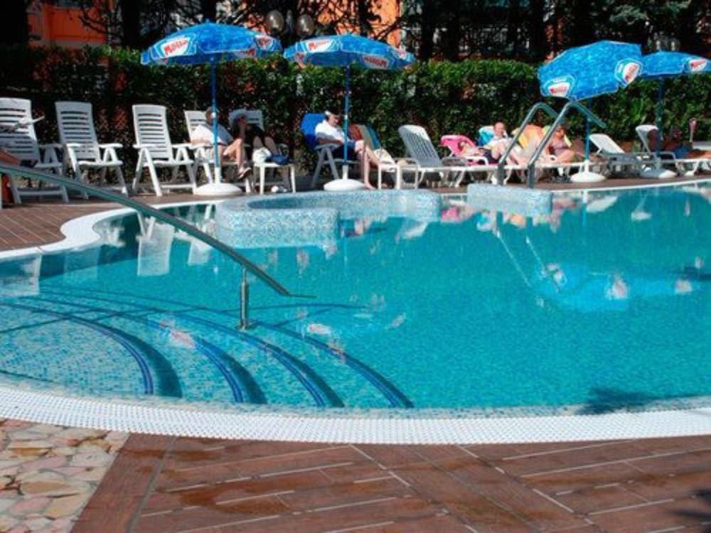 Hotel Bisesti ***S Garda  Exterior photo