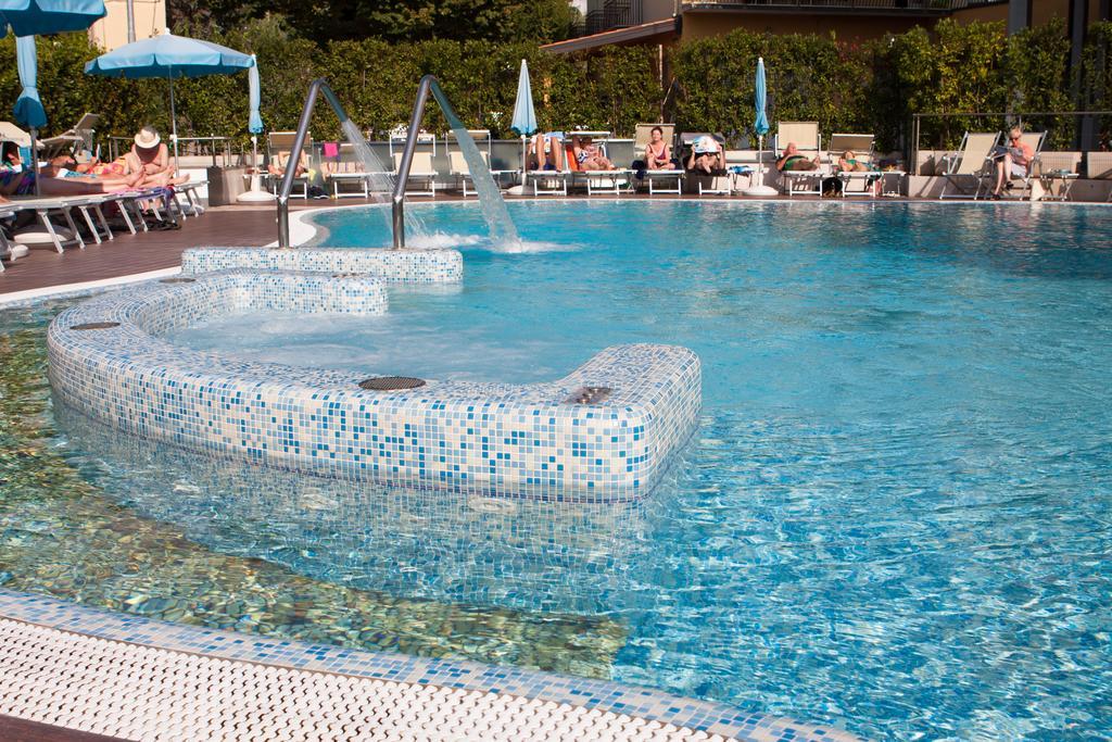 Hotel Bisesti ***S Garda  Exterior photo