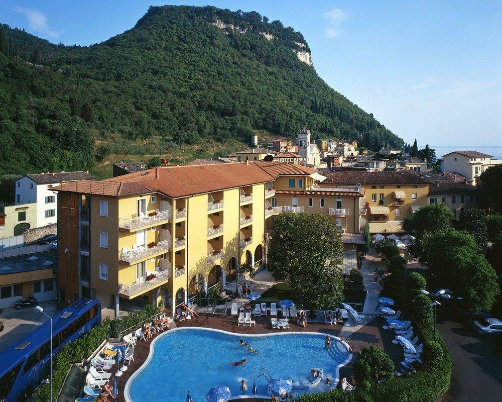 Hotel Bisesti ***S Garda  Exterior photo